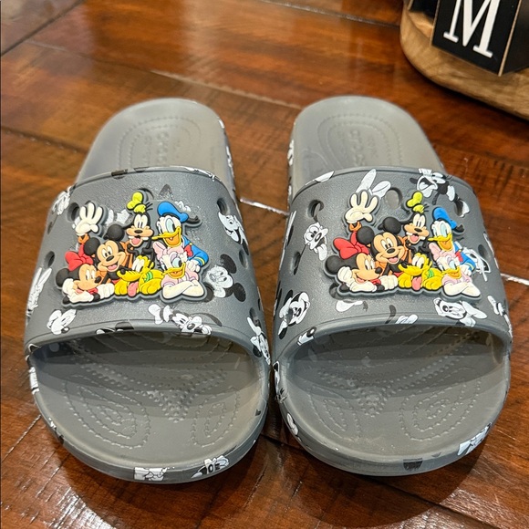 Disney World Cocs Sandals Shoes size 9 Minnie Mickey Mouse - Picture 1 of 7